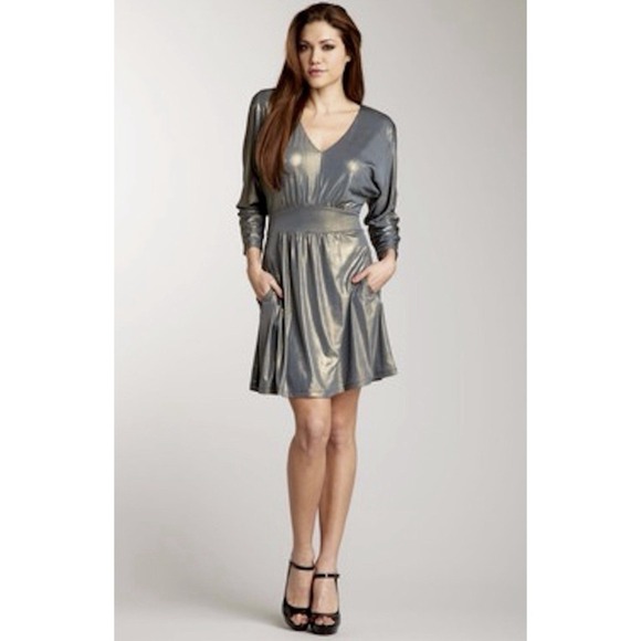 Guess Dolman Sleeve V-neck Metallic Stretch Jersey Dress Size 12 NWT - Picture 1 of 14